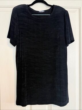 Travelwear! Black Short-Sleeve Top